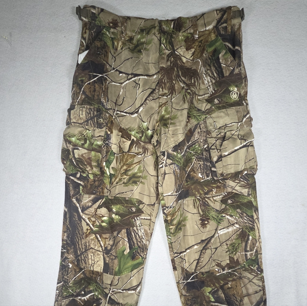 Game Winner Camo Pants, Size L.